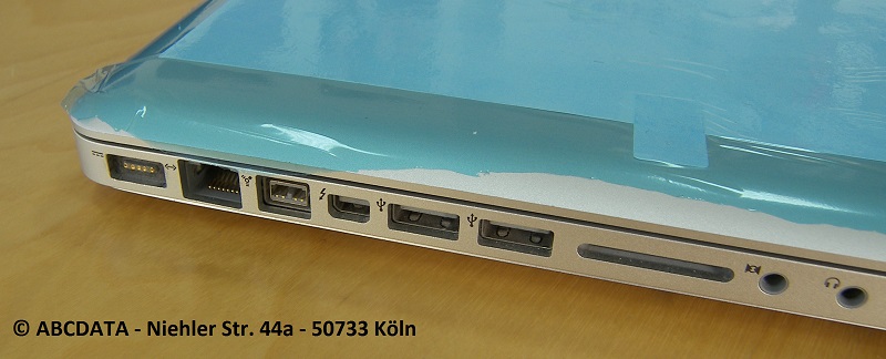 [Bild 1: Lightning (A1286)] Apple MacBook A1286, auch dieses Gerät ist dem Thunderstrike Risiko ausgesetzt.